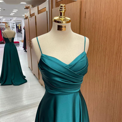 Vestido de fiesta sencillo con tirantes y cuello en V verde oscuro