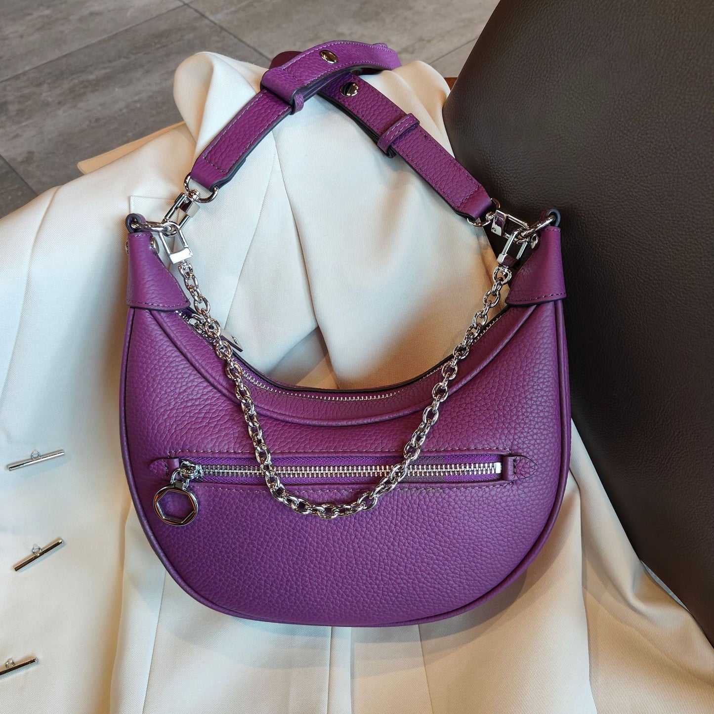 Bolso de hombro con cadena de piel de vaca para mujer de moda