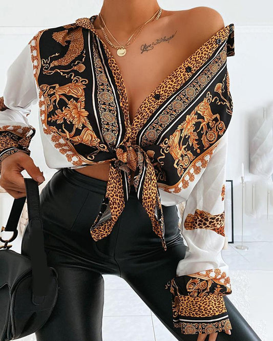 Long-sleeved white baroque leopard shirt