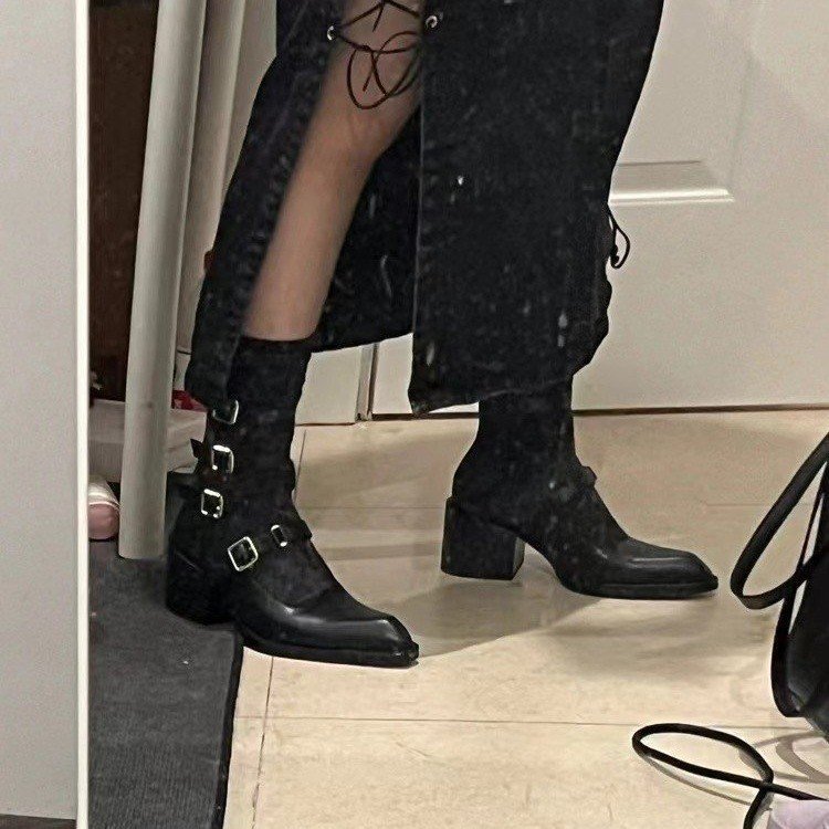 Botas de verano para mujer con sandalia puntiaguda hasta media pantorrilla y hebilla romana