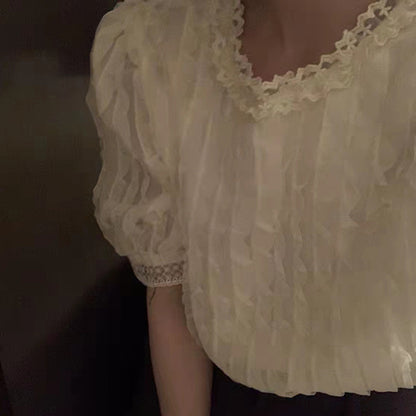 Camisa de manga corta con cuello redondo y encaje dulce para mujer