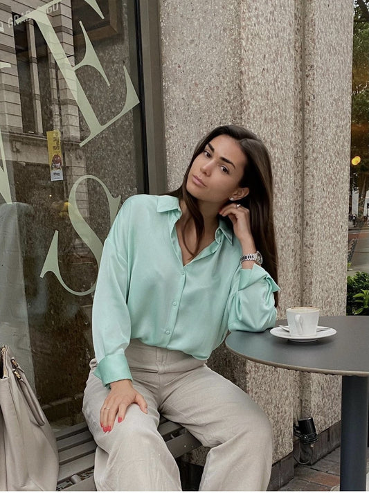 Camisa suelta, perezosa y drapeada, sentido de alto grado, lujo ligero femenino, estilo fino francés