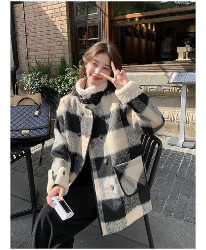 Black And White Lattice Pattern Lamb Wool Coat