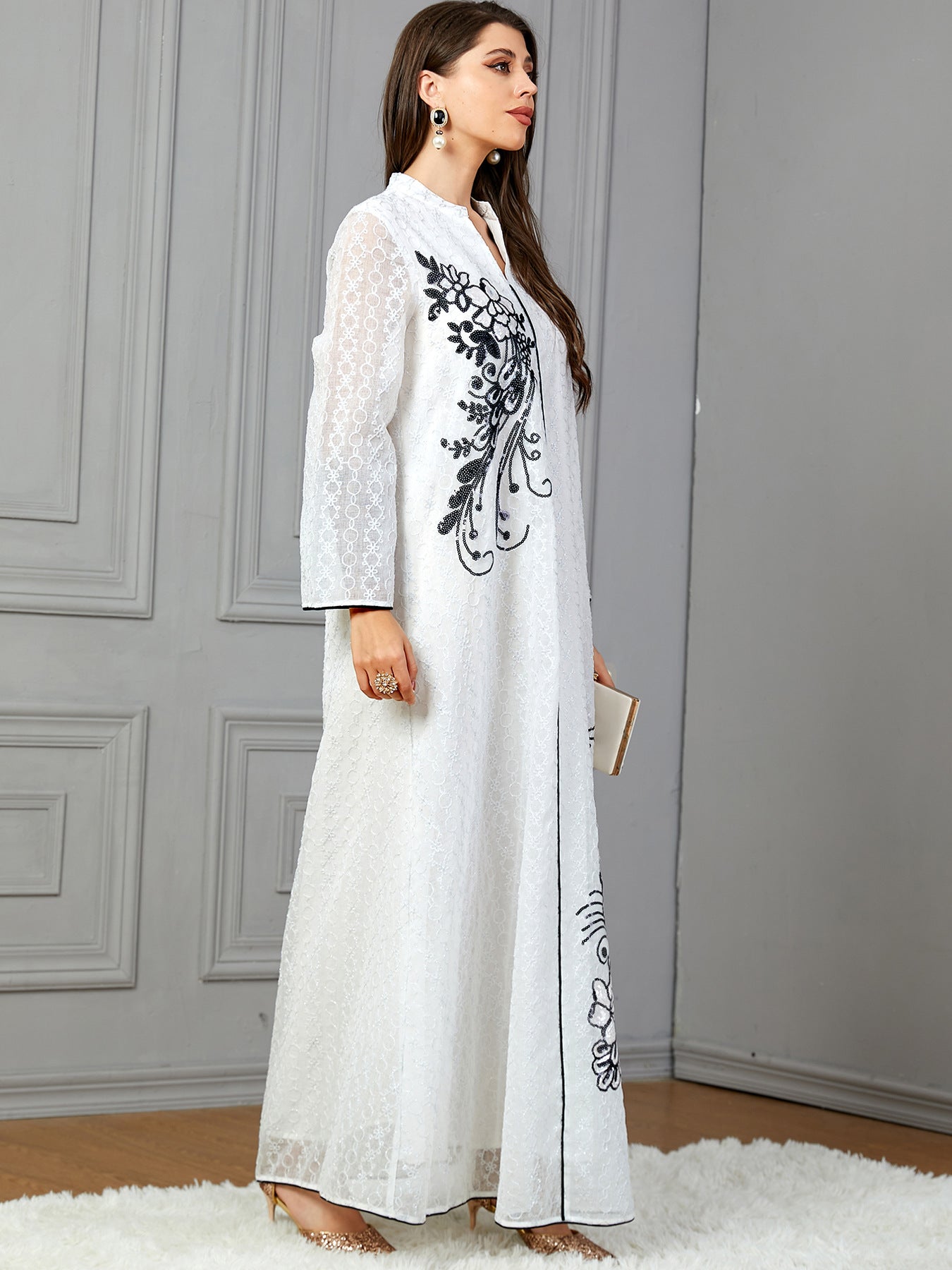 Robe de vêtements pour femmes avec appliques à paillettes