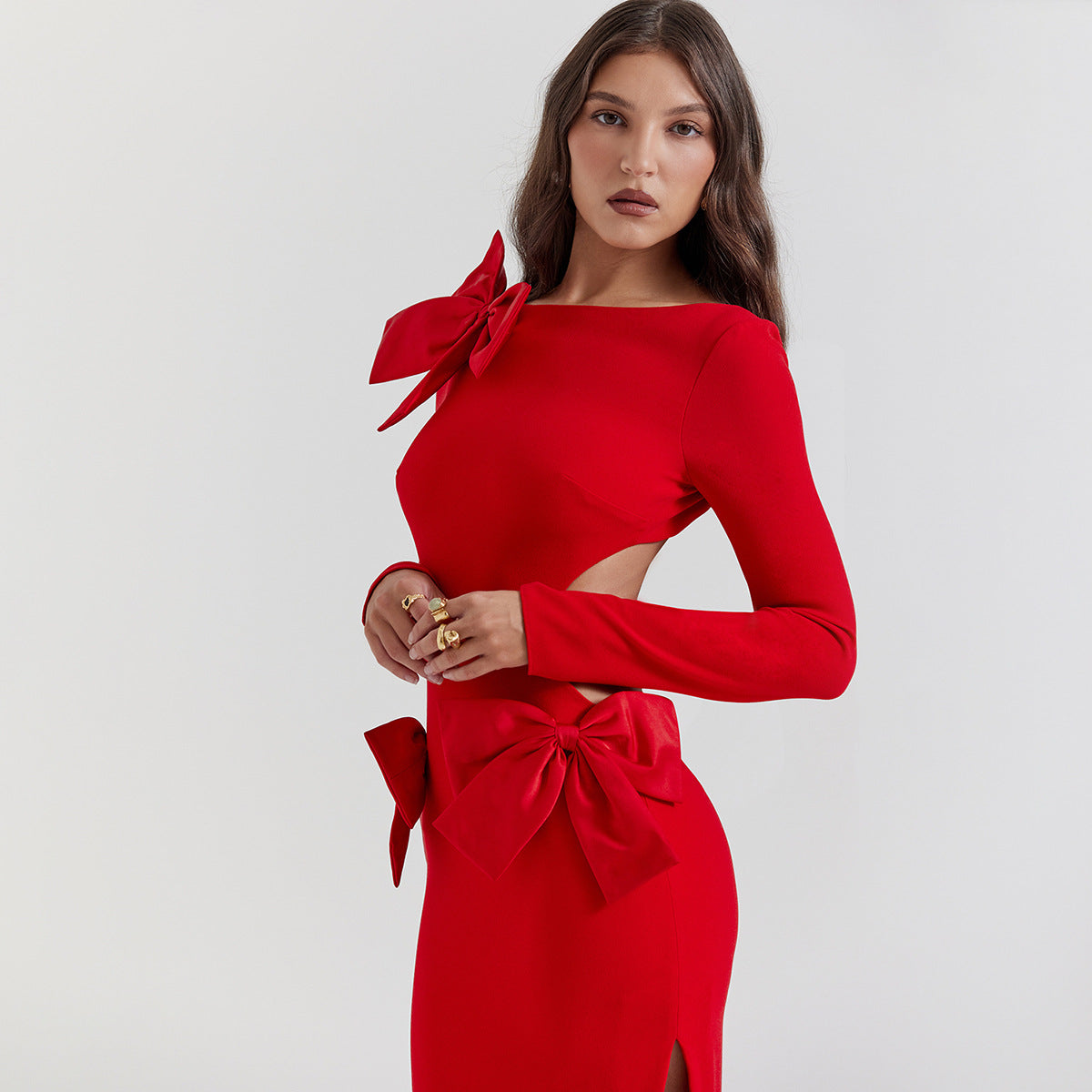 Robe fendue à manches longues et dos nu avec nœud Robe rouge