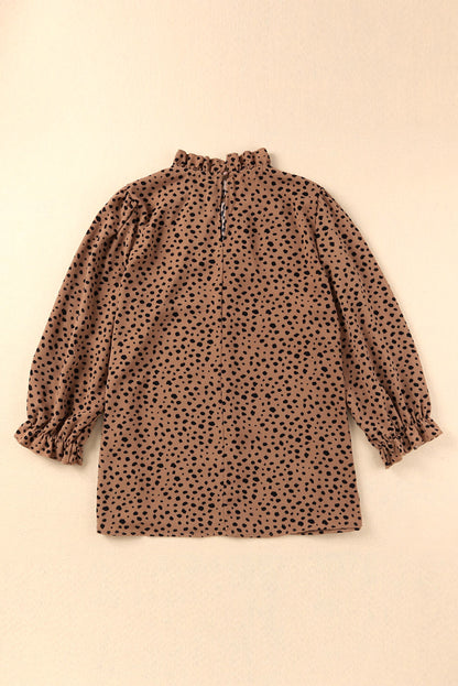 Blusa con estampado animal y mangas con volantes y cuello con volantes