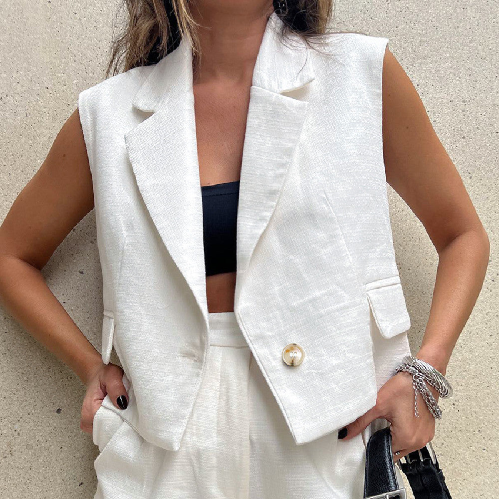 Ensemble de short et gilet à col sur mesure à la mode