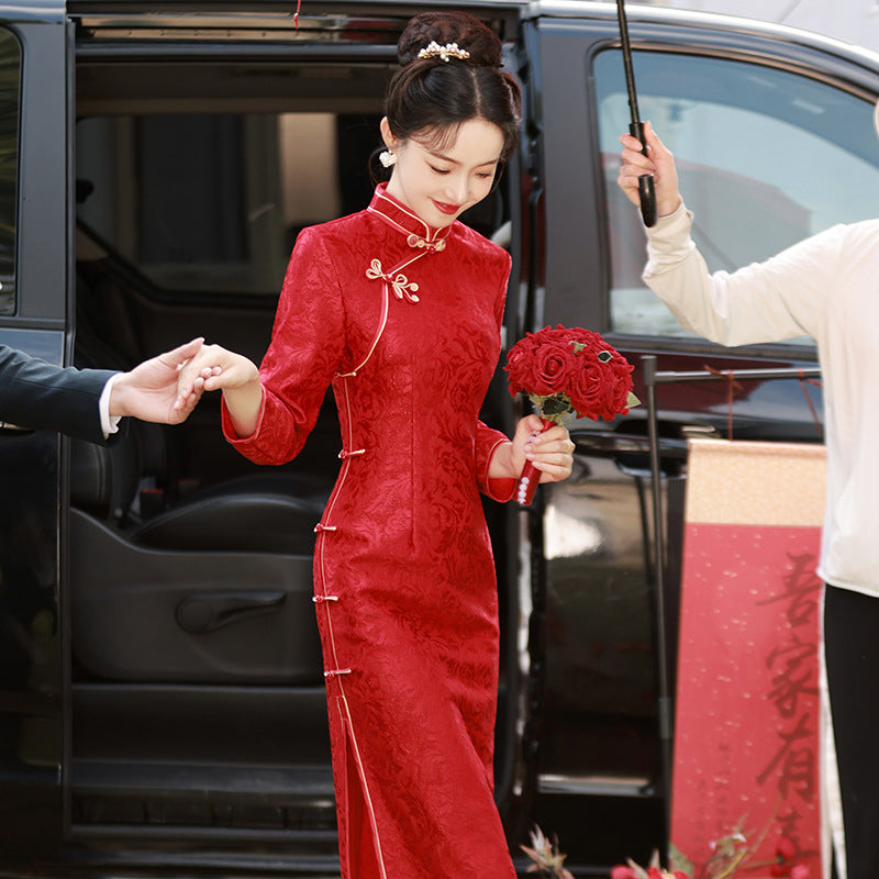 Vestido de novia rojo compuesto de tres Cheongsam largo y ajustado para reunión anual