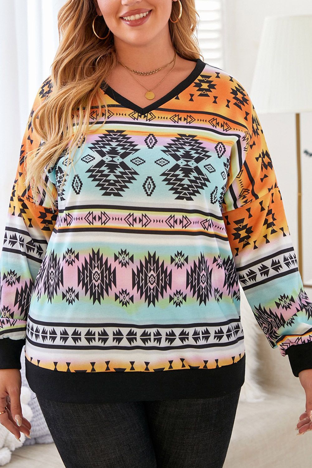 Plus Size Geometric Print V-Neck Long Sleeve Top