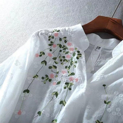 Chemise longue à col en V et dos court en coton et dentelle