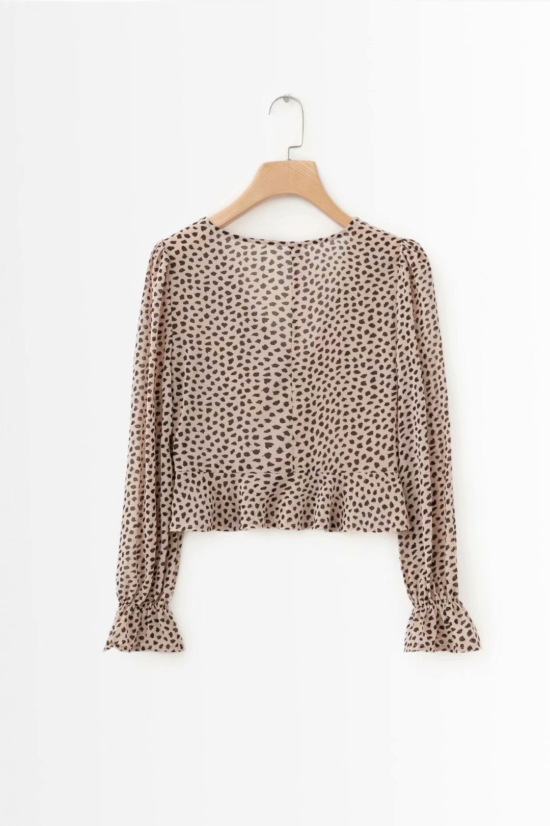 Leopard-print V-neck ruffle crop shirt