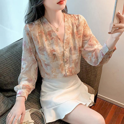 Loose And Slim Fashion French V Neck Temperament Long Sleeved Top