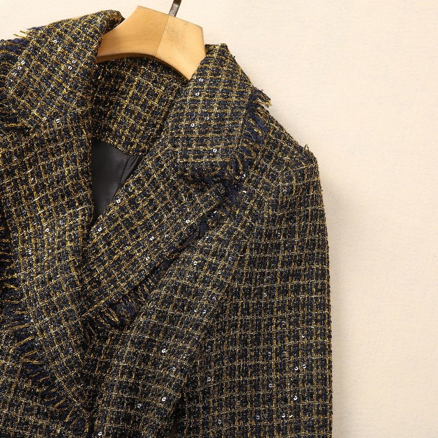 Abrigo de tweed con hebilla de cabeza de tigre y manga larga con cuello de traje y borlas