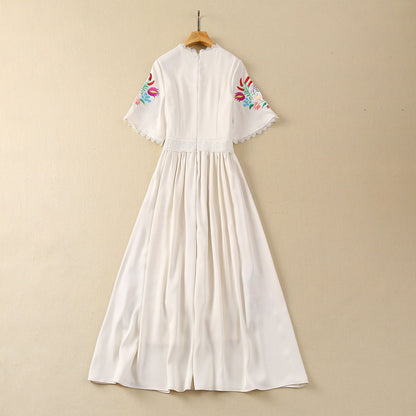 Positioning Embroidery Flower Short Sleeve Dress