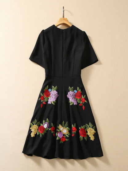 Vestido de flores bordado a la moda para mujer