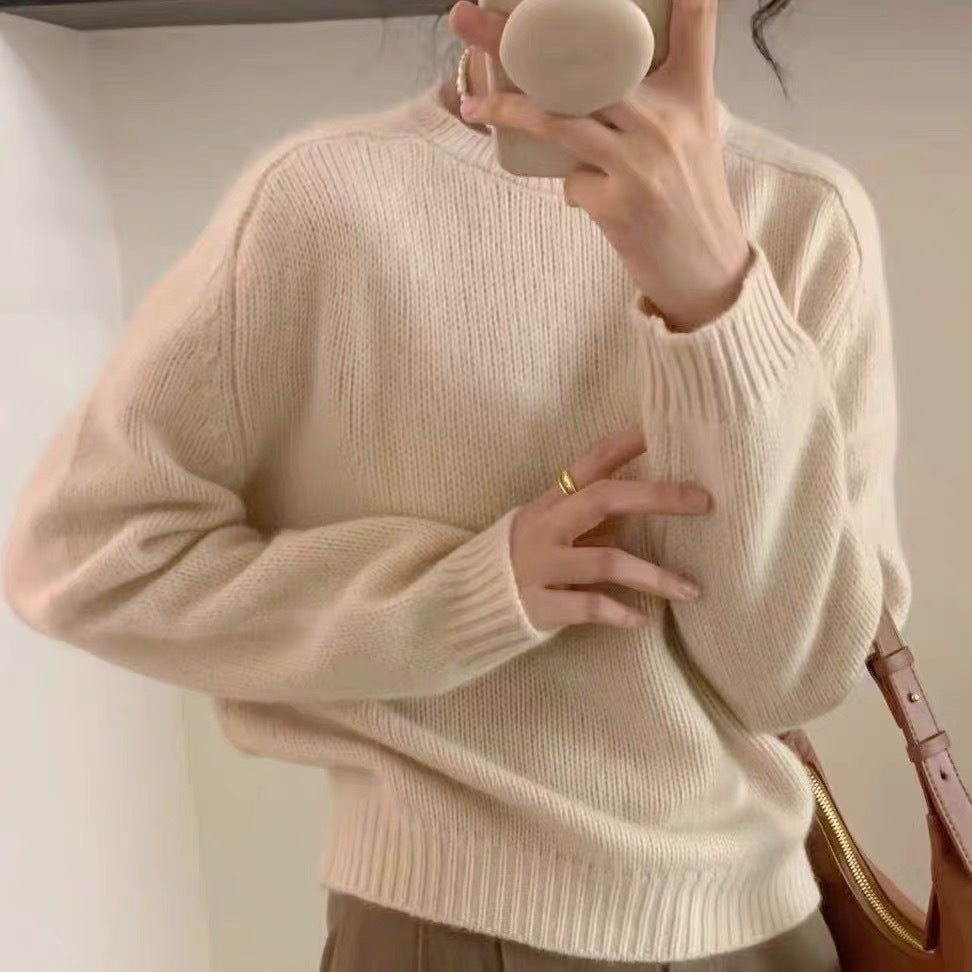 Women's Fashionable Loose Round Neck Pullover Wool Sweater