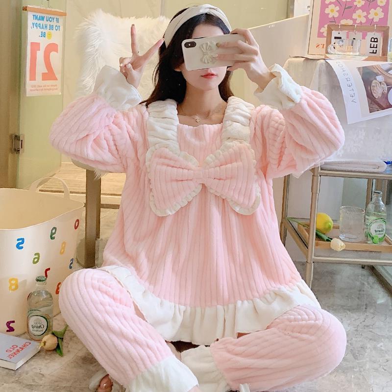 Women's Fashion Lace Flannel Sweet Home Wear Suit