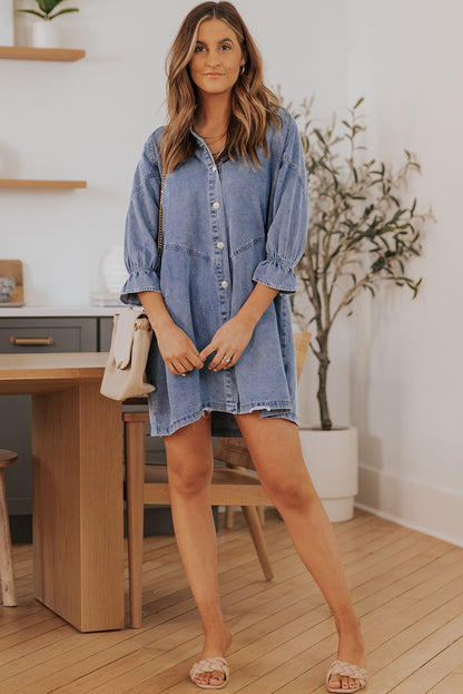 Mini-robe en jean boutonnée à manches longues bleu ciel