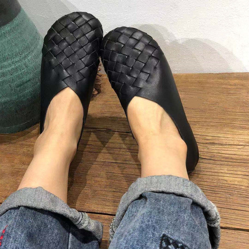 Zapatos retro de mujer tejidos de piel de vaca suave con punta redonda y suela plana