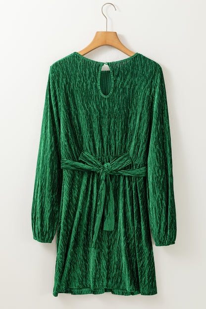 Vestido de terciopelo arrugado con cintura anudada verde