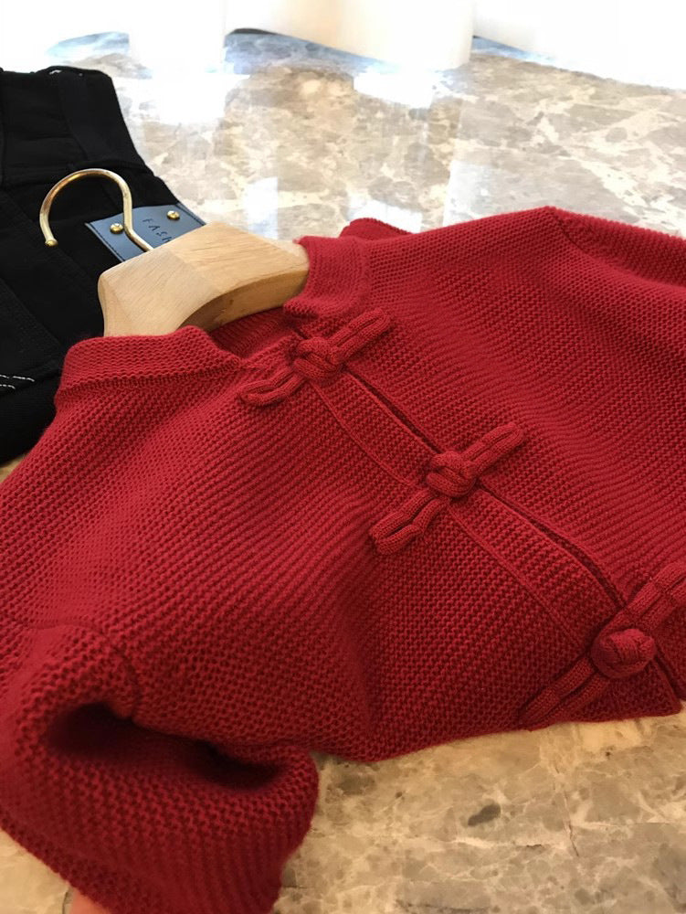 Suéter tipo cárdigan de punto con hebilla de estilo chino nuevo de color rojo chino para mujer