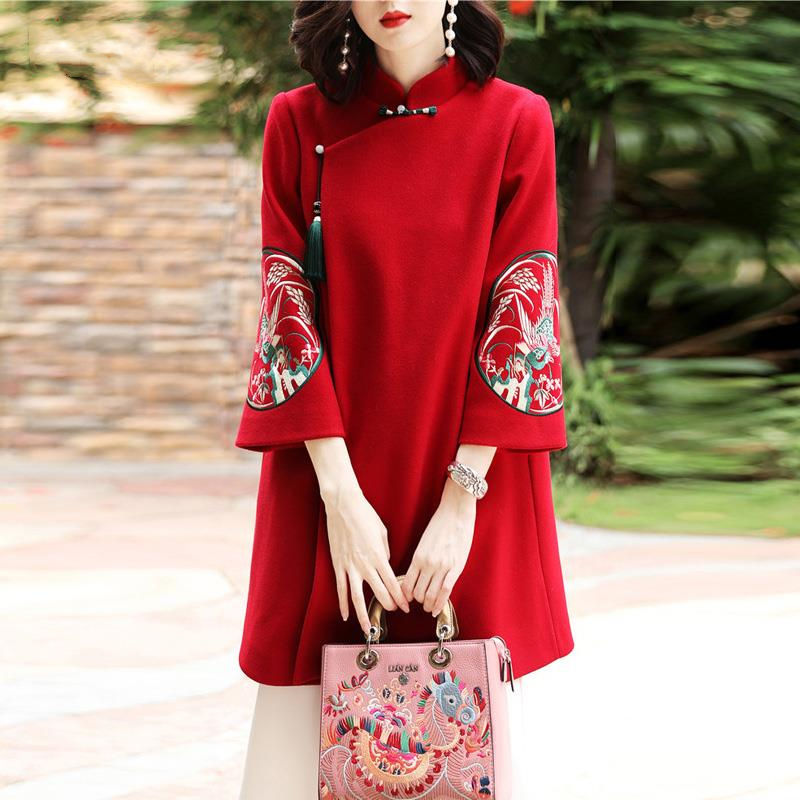 Chinese Style Embroidered Woolen Flared Sleeve Woolen Coat