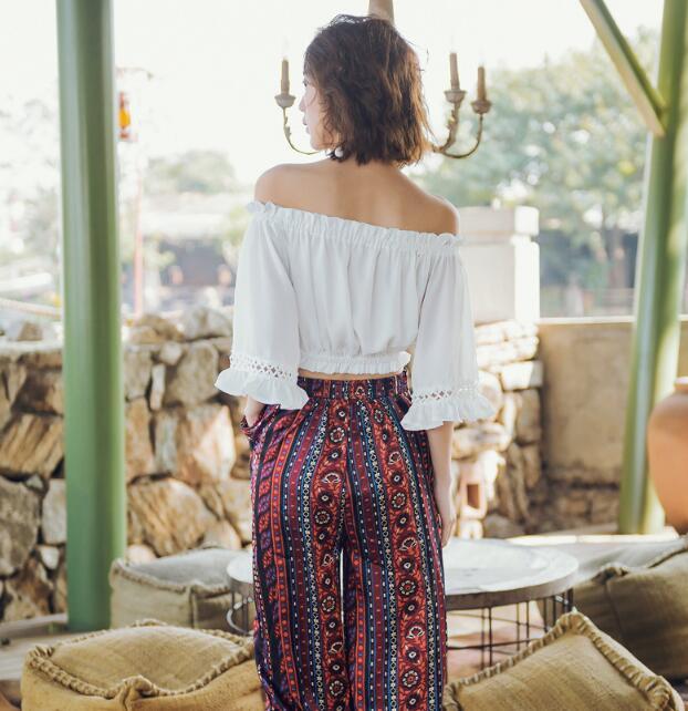 Camiseta blanca corta con mangas acampanadas de verano para mujer Top de playa