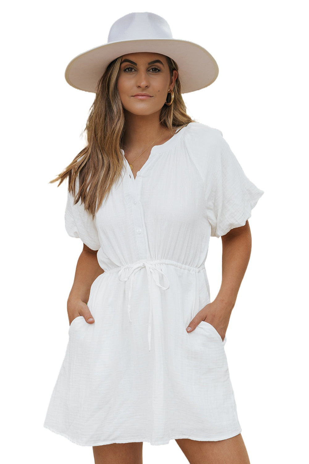 Robe chemise blanche à manches bouffantes et cordon de serrage avec poches