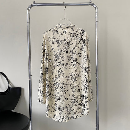 Chemise à manches longues avec haut mi-long à fleurs à encre