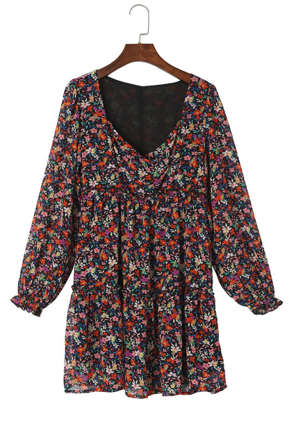 Robe florale enveloppée à encolure en V et à manches longues