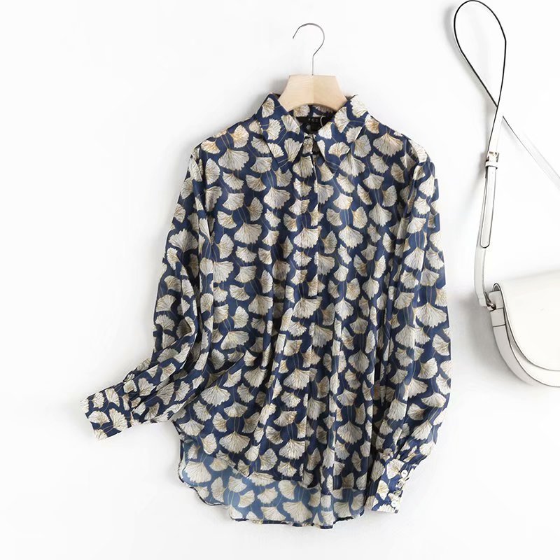 Blusa de manga larga Wind de principios de otoño.