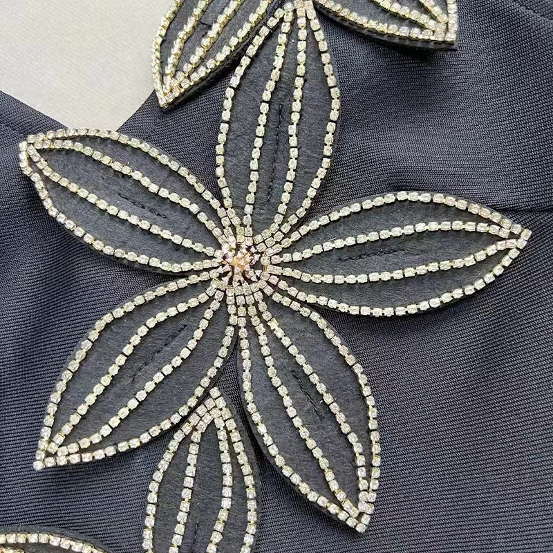 Robe asymétrique à six fleurs et strass pour femmes