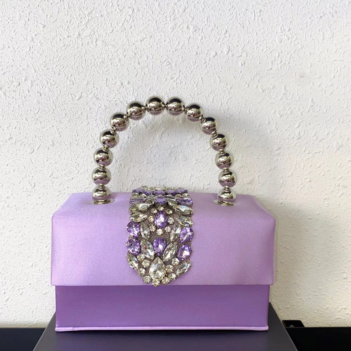 Bolso pequeño cuadrado de seda con diamantes de imitación brillantes de estilo francés