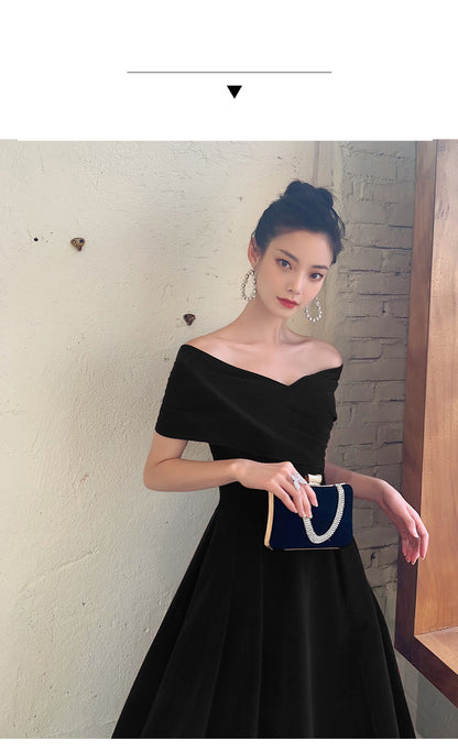 Black Slimming Off-shoulder Long Banquet Temperament Evening Dress