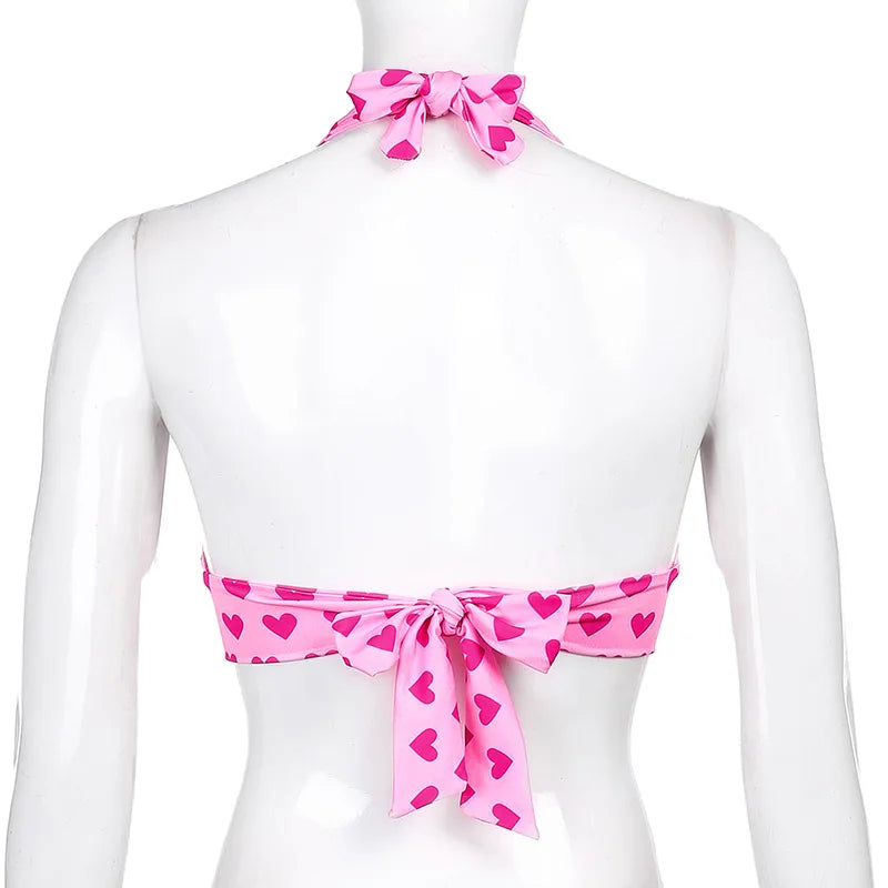 Top corto con cuello halter y tirantes de cuello en V sexy con hebilla de metal con estampado de corazón de amor para mujer