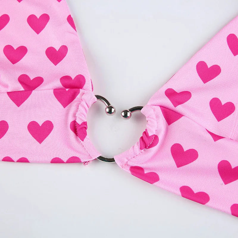 Top corto con cuello halter y tirantes de cuello en V sexy con hebilla de metal con estampado de corazón de amor para mujer