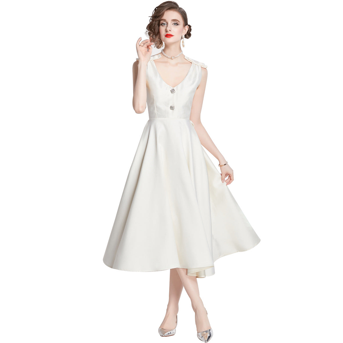 Vestido vintage de satén crema estilo francés Hepburn