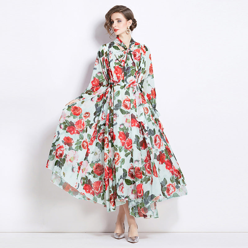 Vestido adelgazante de gasa con estampado de rosas y línea A