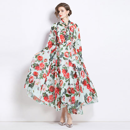 Vestido adelgazante de gasa con estampado de rosas y línea A