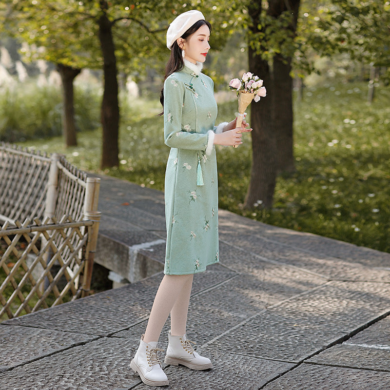 Robe mi-longue en laine brodée avec col en fourrure chaude, Cheongsam améliorée, robe trapèze améliorée, nouvelle collection automne et hiver