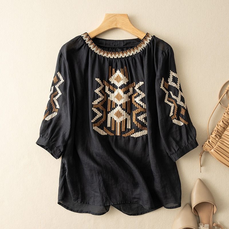 Women's Fashionable Slimming Cotton And Linen Embroidered Crew Neck Top