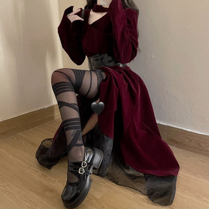 Robe taille haute en velours rouge rétro