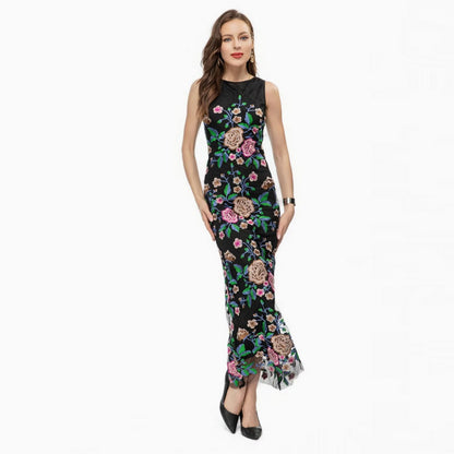 Vestido de malla floral con bordado exquisito