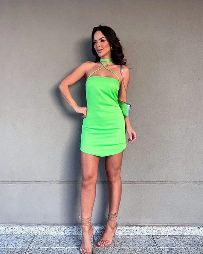 Vestido con cuello halter y top de tubo Pure Want de chica caliente europea y americana