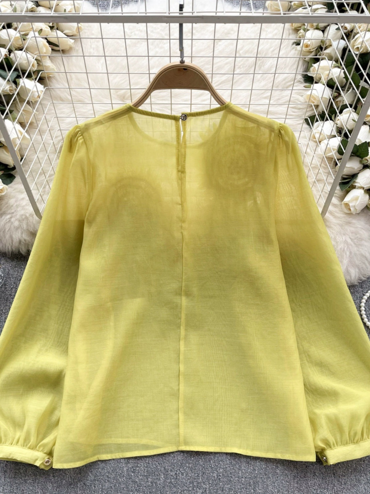 Design Three-dimensional Flower Slim-fit Puff Sleeve Pullover Shirt Women