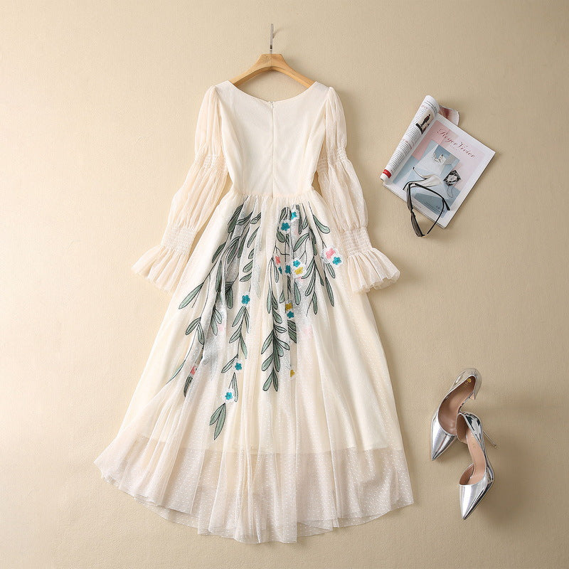 Exquisite Embroidery Floral Long Sleeve Big Hem Dress Women