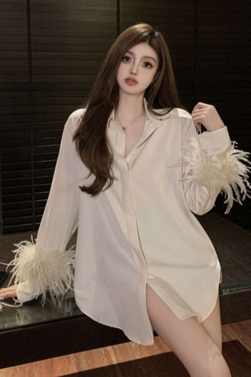 Chemise Mode Femme Mi-longue En Satin Avec Poignets En Fourrure D'autruche