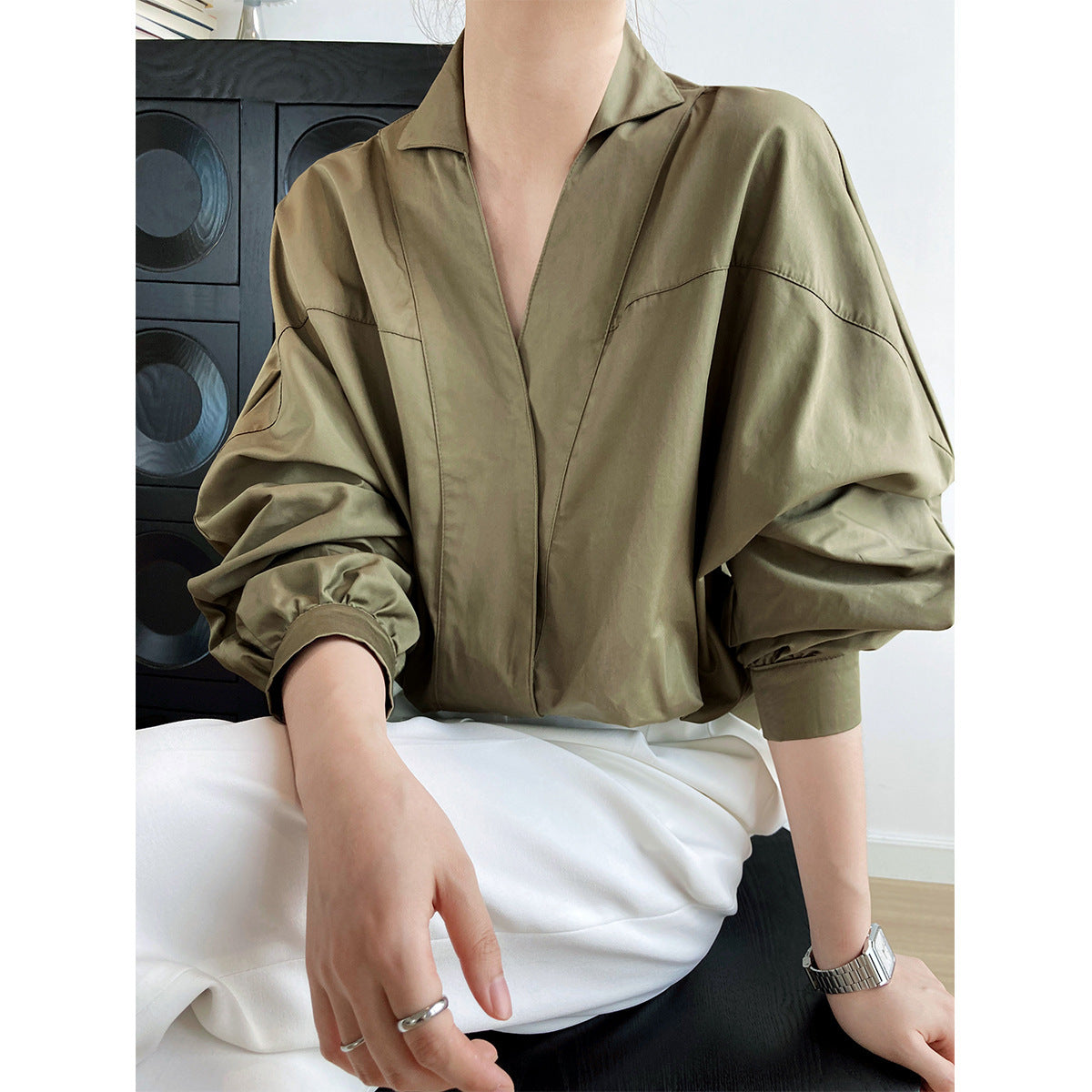 Retro Small Lapel Long-sleeved Women's Spring New Loose Silhouette Bat Sleeve Shirt