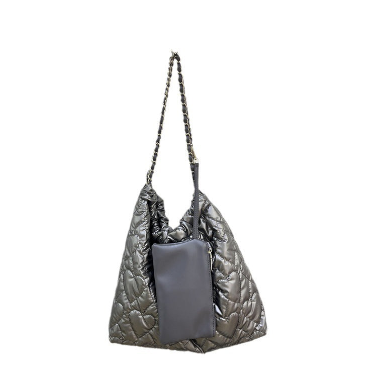 Bolso de mano de cuero suave de alta calidad para mujer, informal, a la moda, personalizado, bordado con aguja enhebrada, con cadena en el hombro