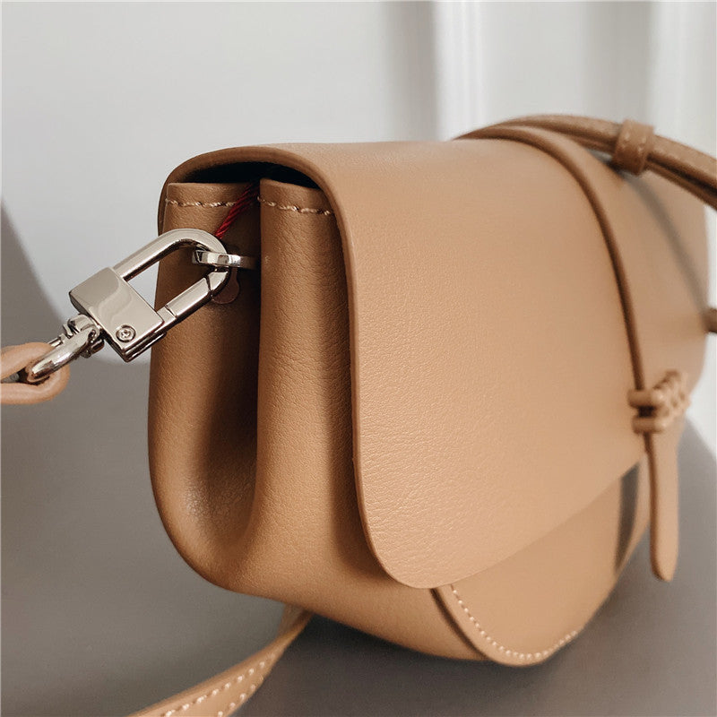 Popular Fashion Chain Crossbody All-match One-shoulder Saddle Bag